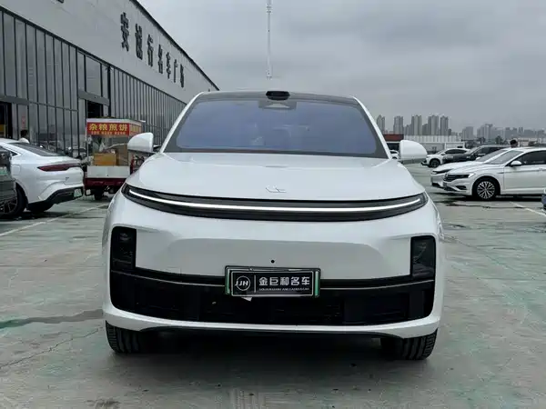 Li Auto L7 2025