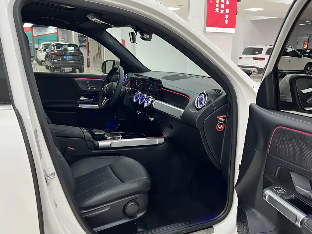 Mercedes-Benz GLB 2023 — фото 12