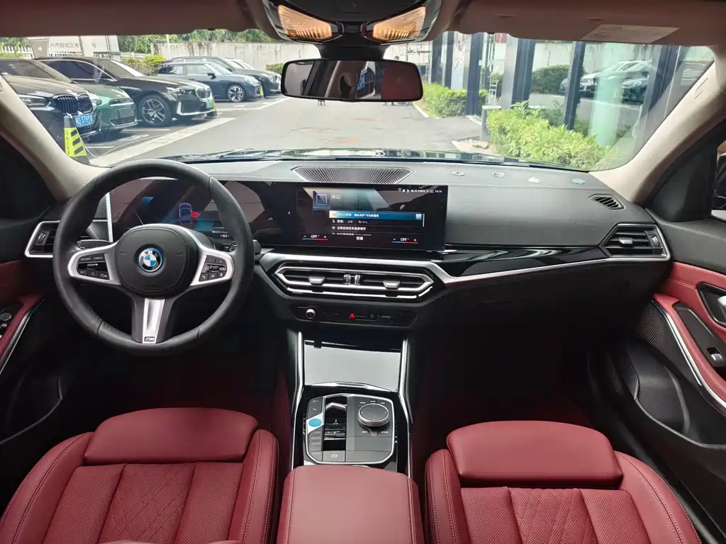 BMW i3 2022 — фото 5
