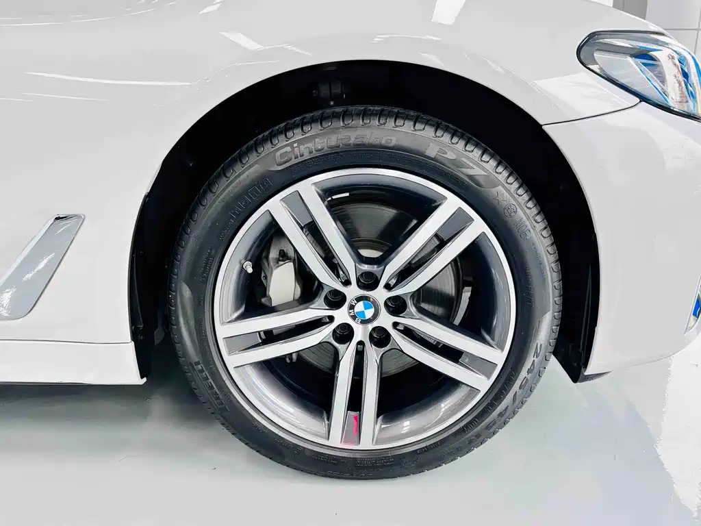 BMW 5 Series 2022 — фото 4