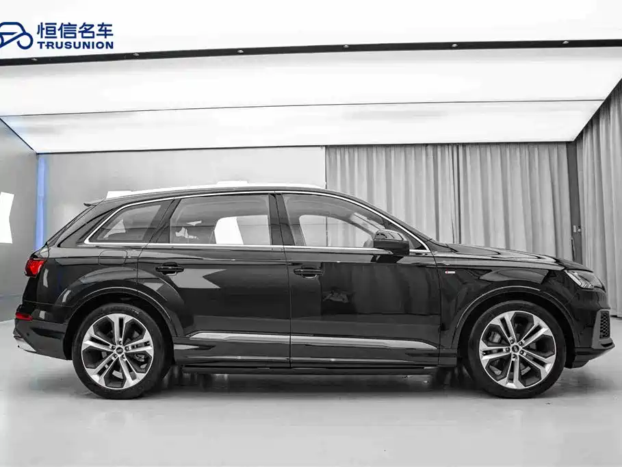 Audi Q7 2023 — фото 4