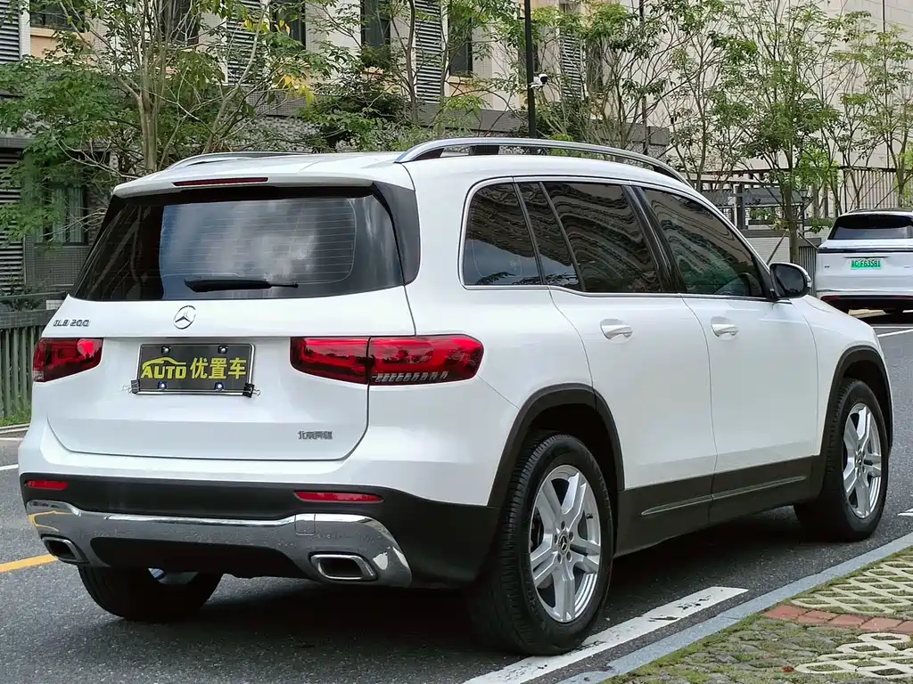 Mercedes-Benz GLB 2023