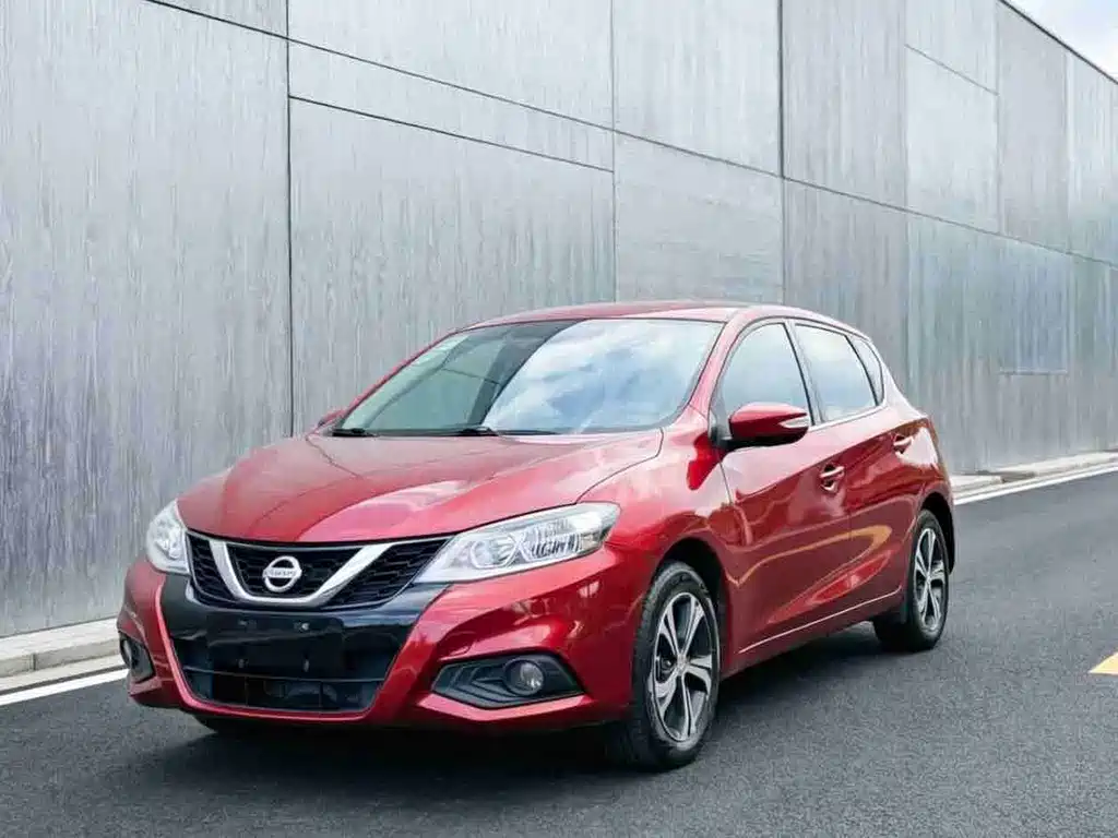 Nissan Tiida 2017 — фото 1