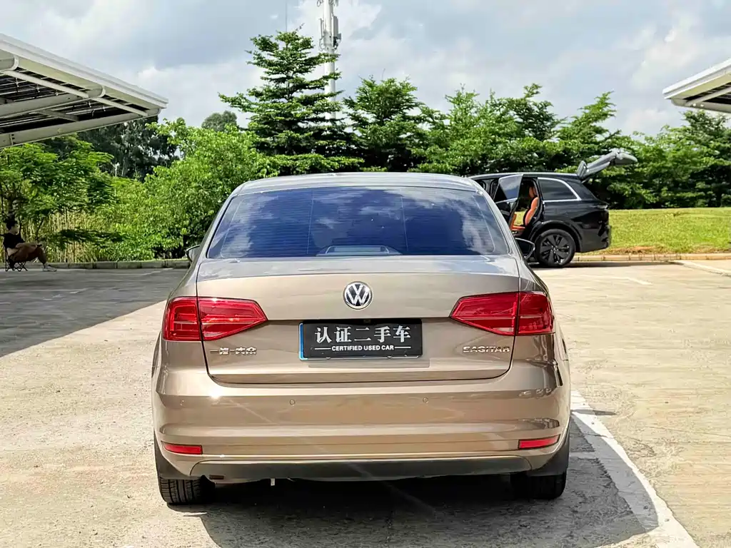 Volkswagen Sagitar 2017