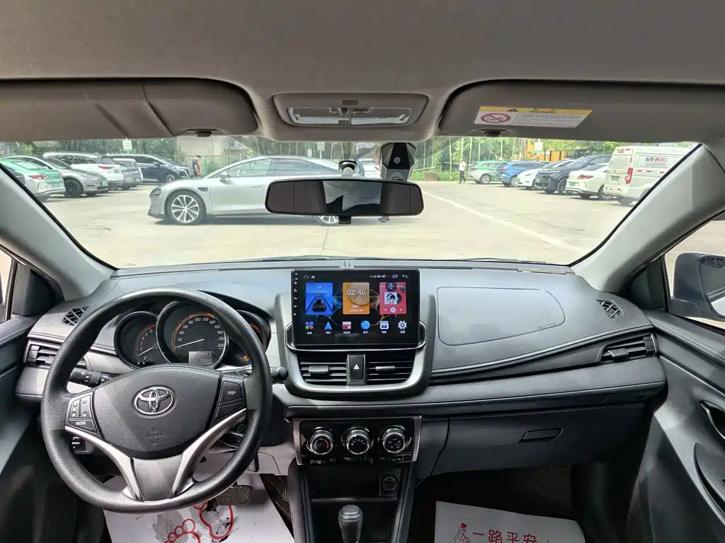 Toyota Yaris L 2023 — фото 9