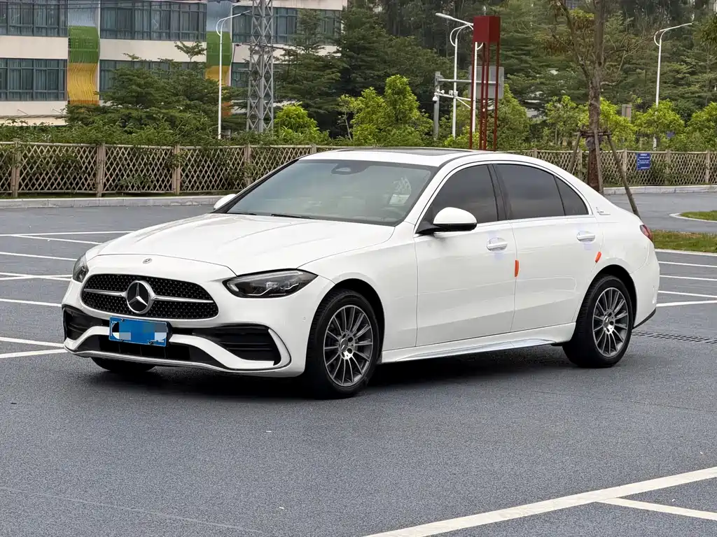 Mercedes-Benz C-Class 2022