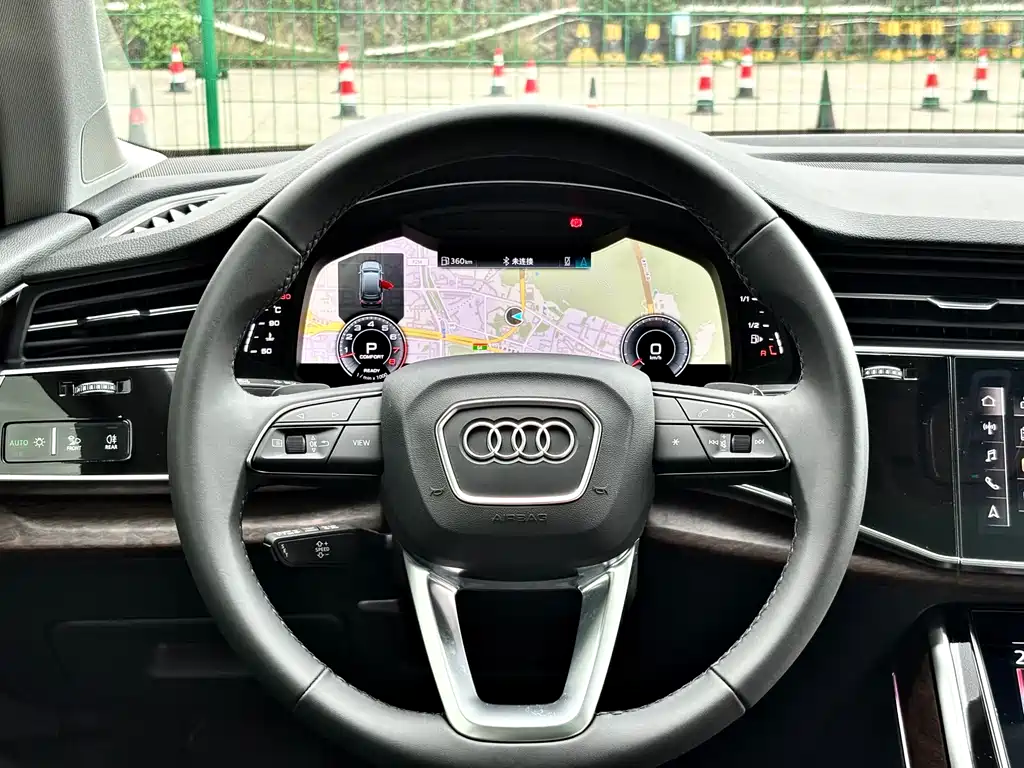 Audi Q7 2023 — фото 6