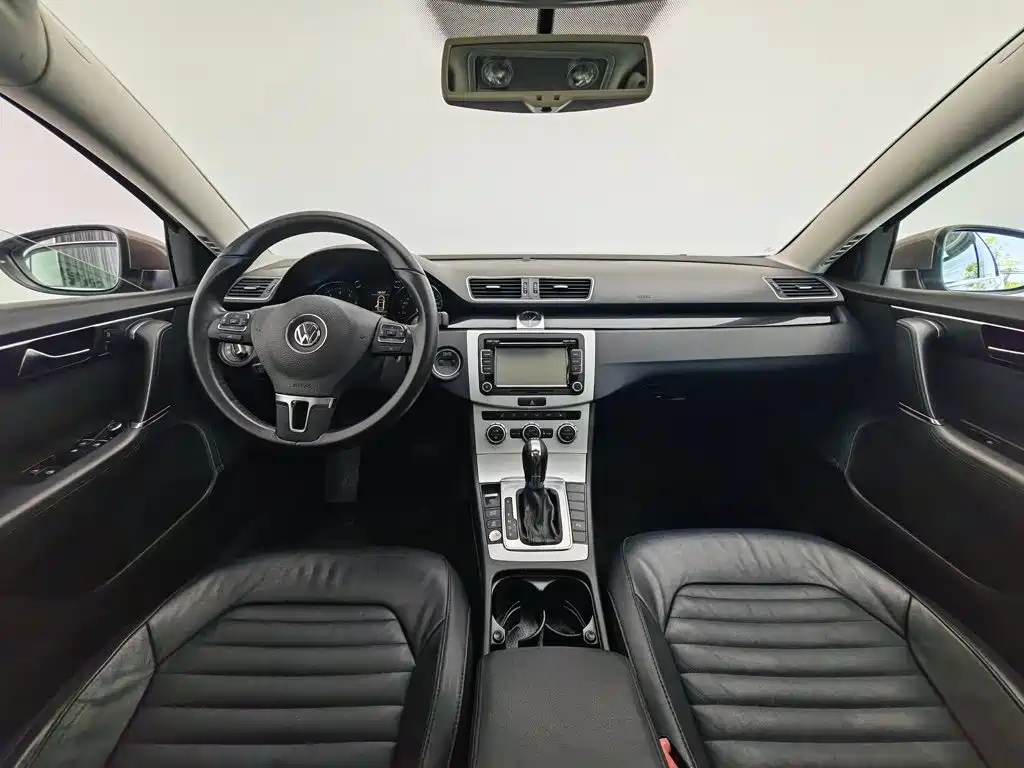 Volkswagen Magotan 2013
