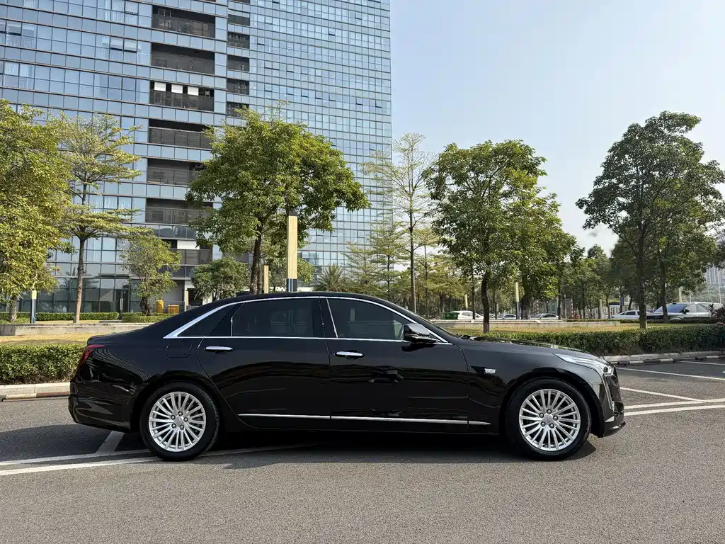 Cadillac CT6 2021 — фото 4