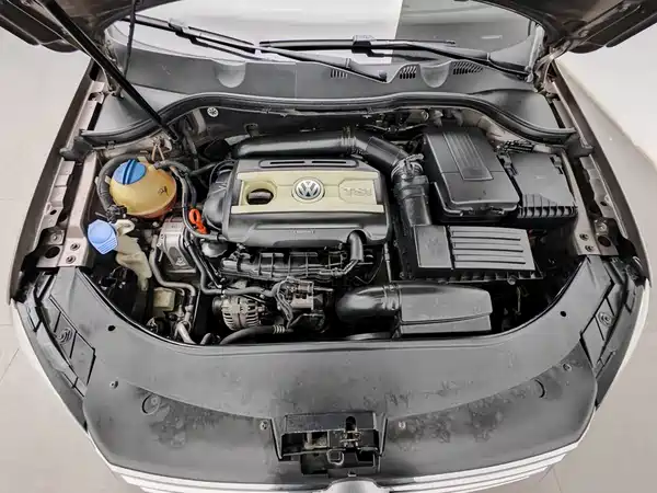 Volkswagen Magotan 2013