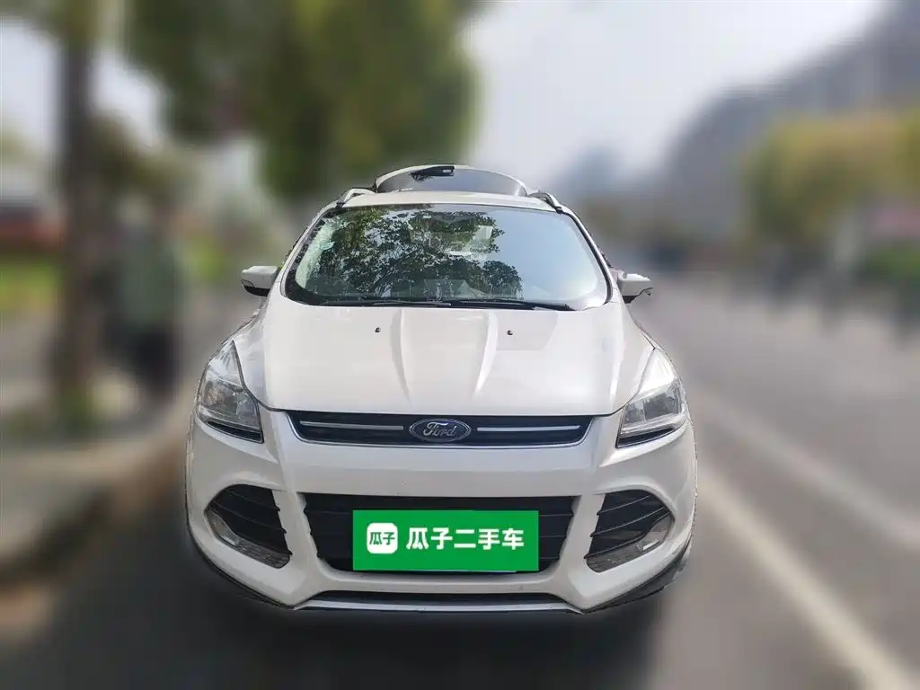 Ford Kuga 2016 — фото 24