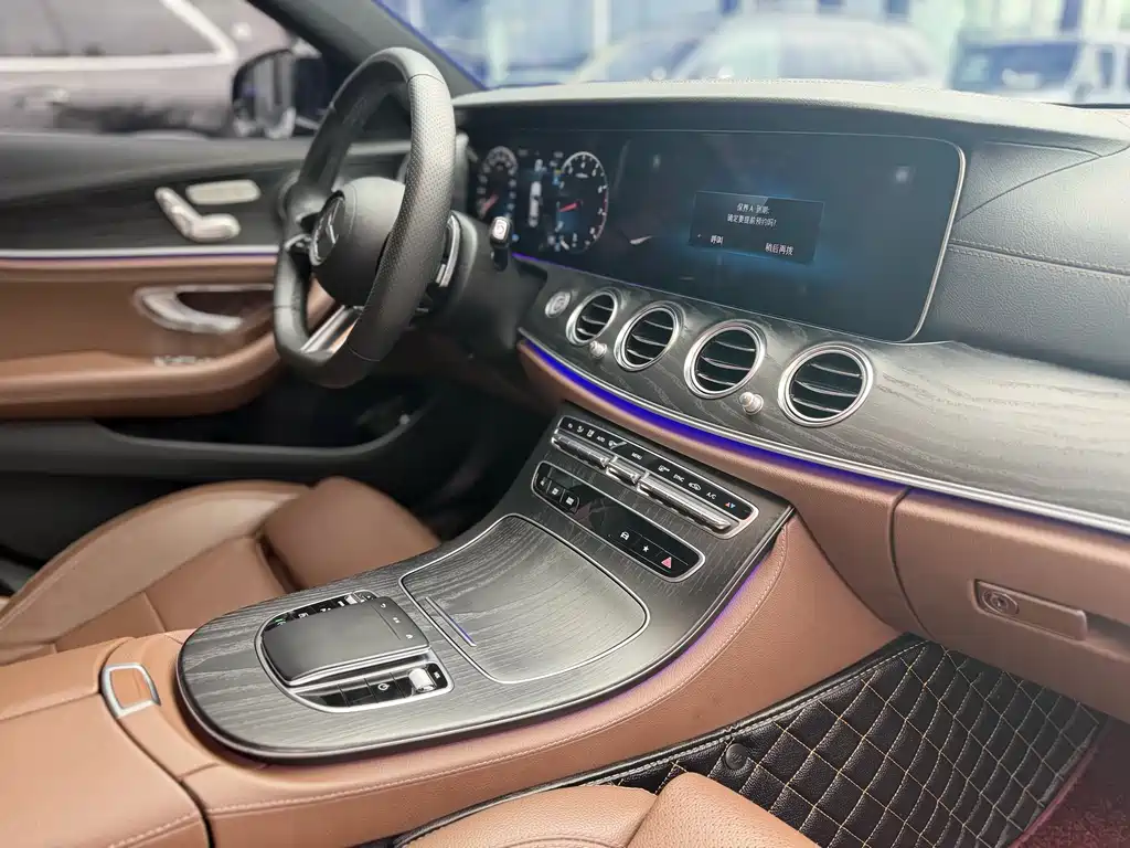 Mercedes-Benz E-Class 2023 — фото 22