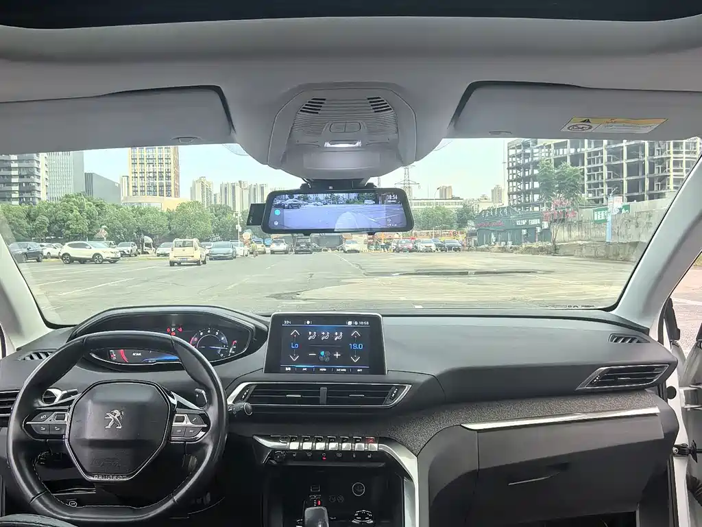 Peugeot 4008 2018 — фото 16