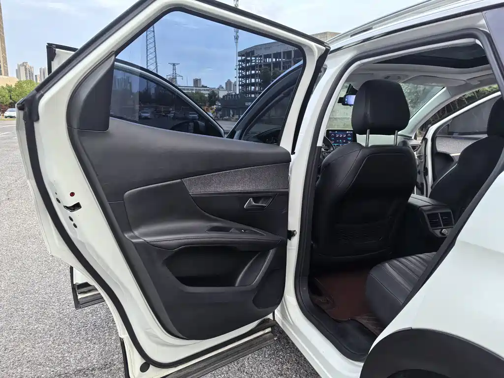 Peugeot 4008 2018 — фото 14