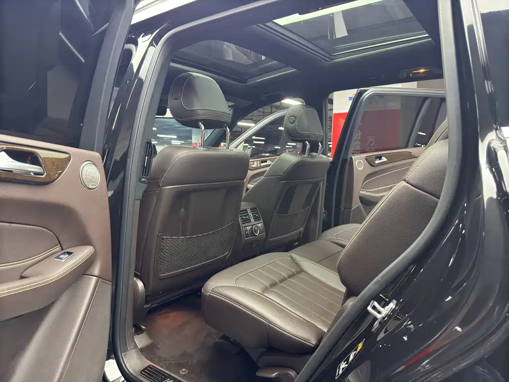 Mercedes-Benz GLS 2018 — фото 14