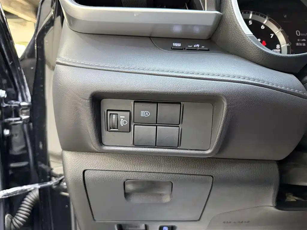 Toyota Highlander 2023 — фото 14