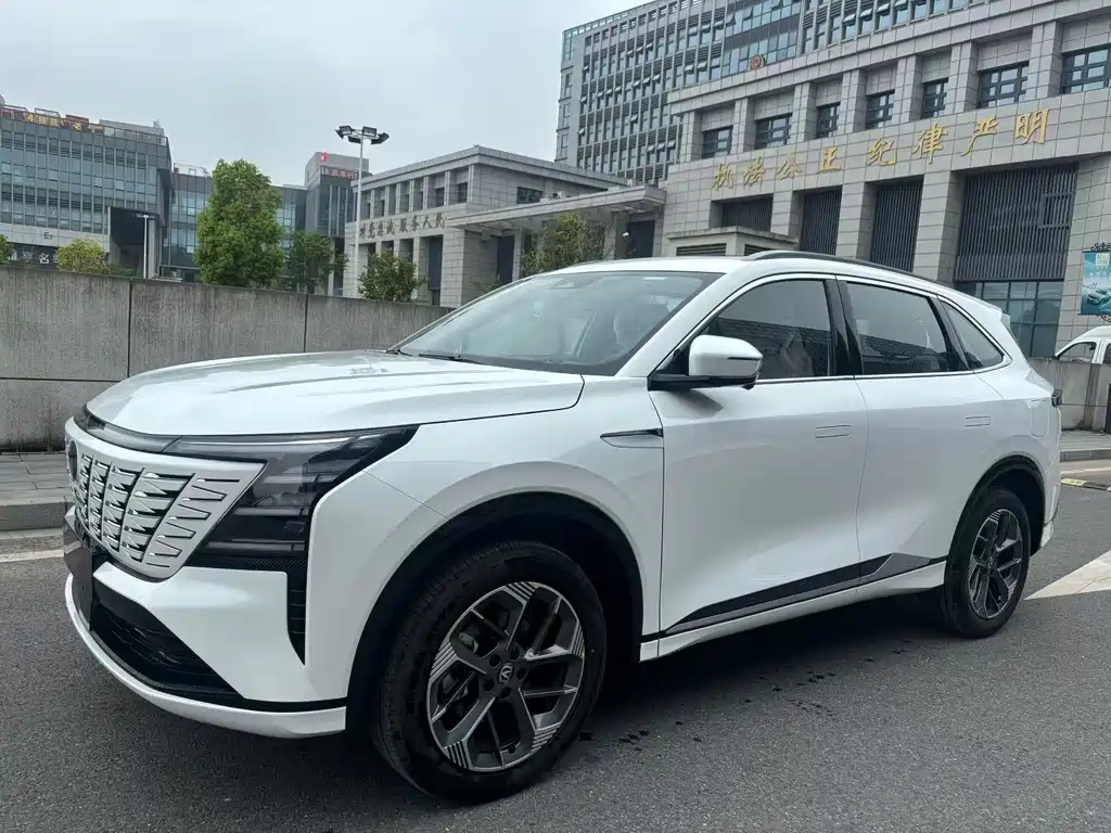 Changan CS75 PLUS 2026 — фото 1