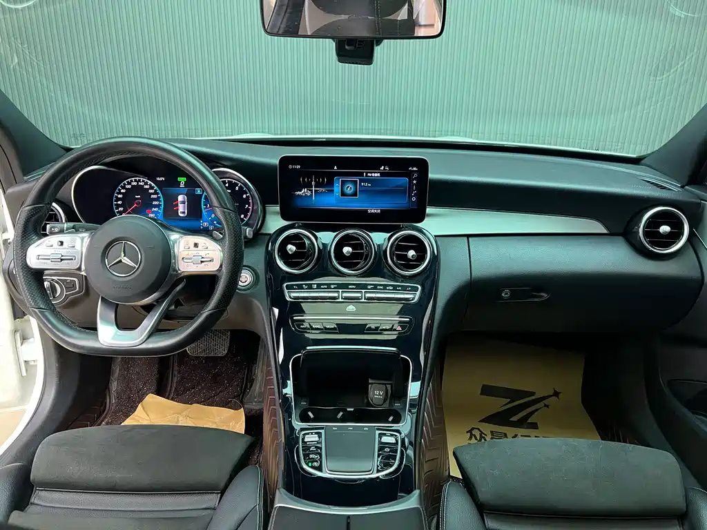 Mercedes-Benz C-Class 2019 — фото 21