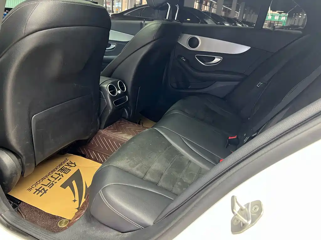 Mercedes-Benz C-Class 2019 — фото 14