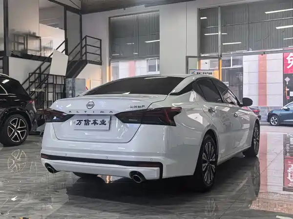 Nissan Teana 2024