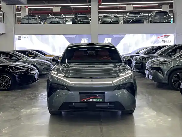 BYD Tang L 2026