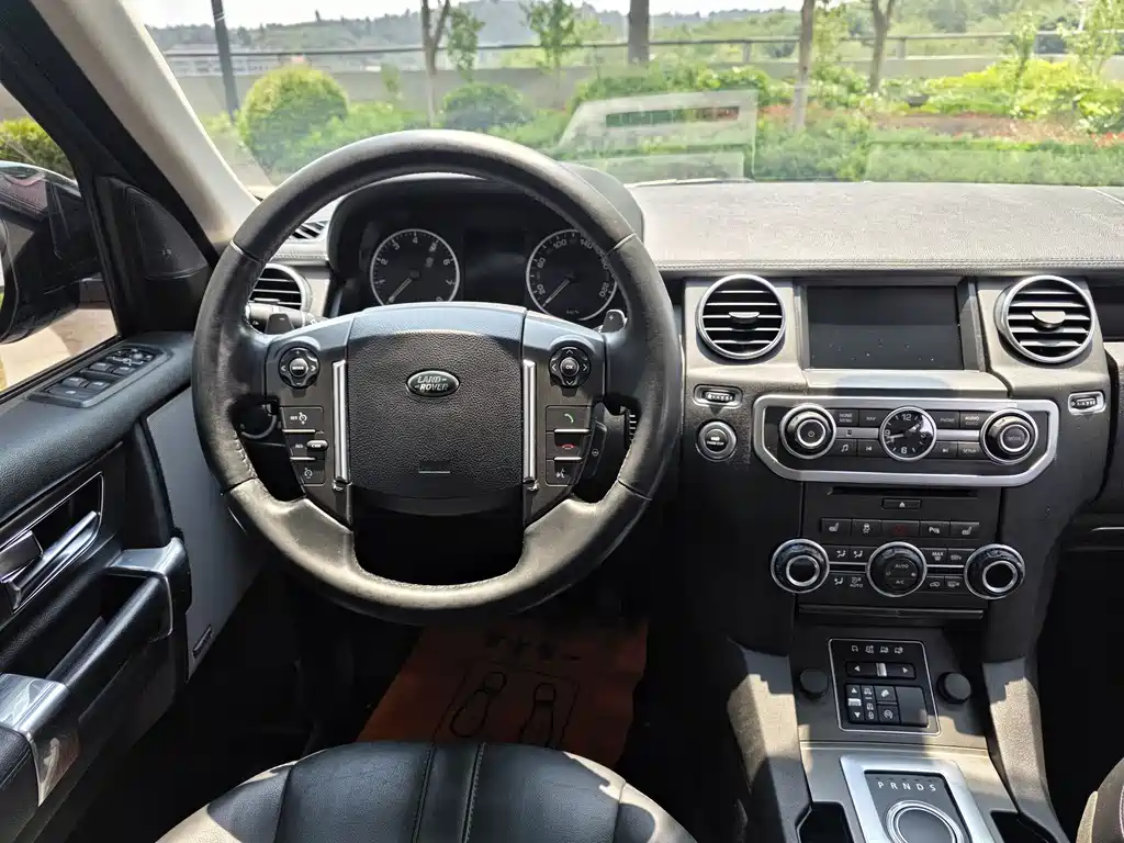 Land Rover Discovery 2016 — фото 6