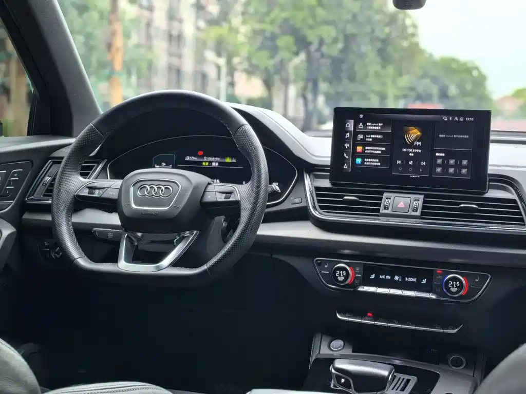 Audi Q5L Sportback 2022 — фото 10
