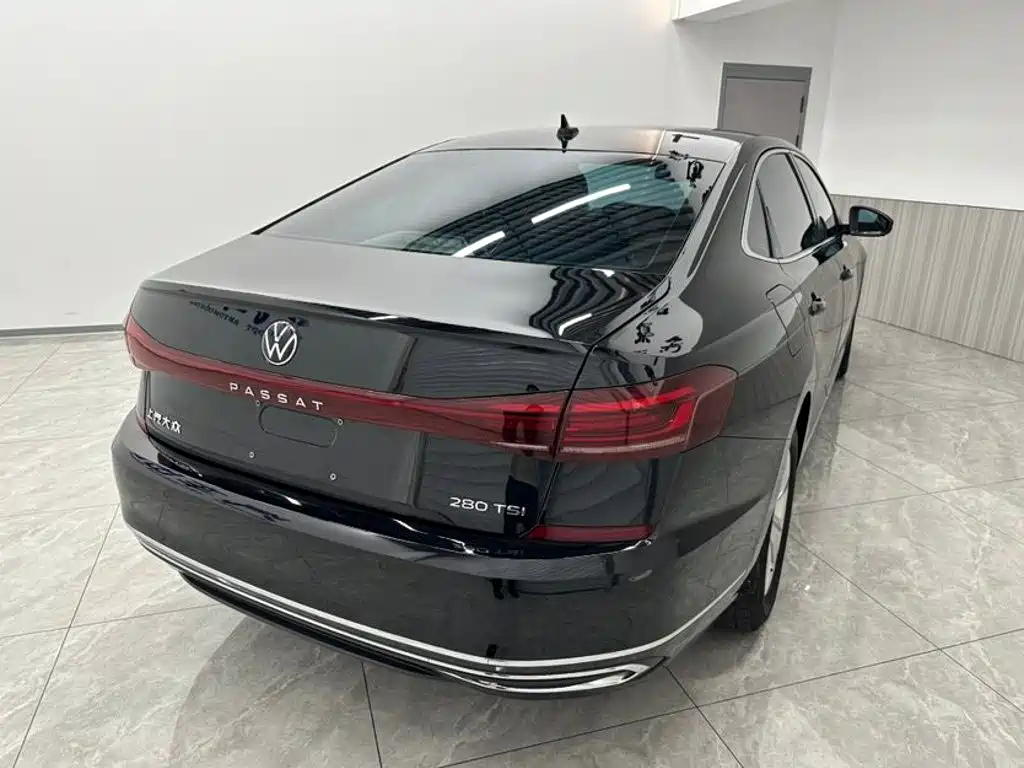 Volkswagen Passat 2023