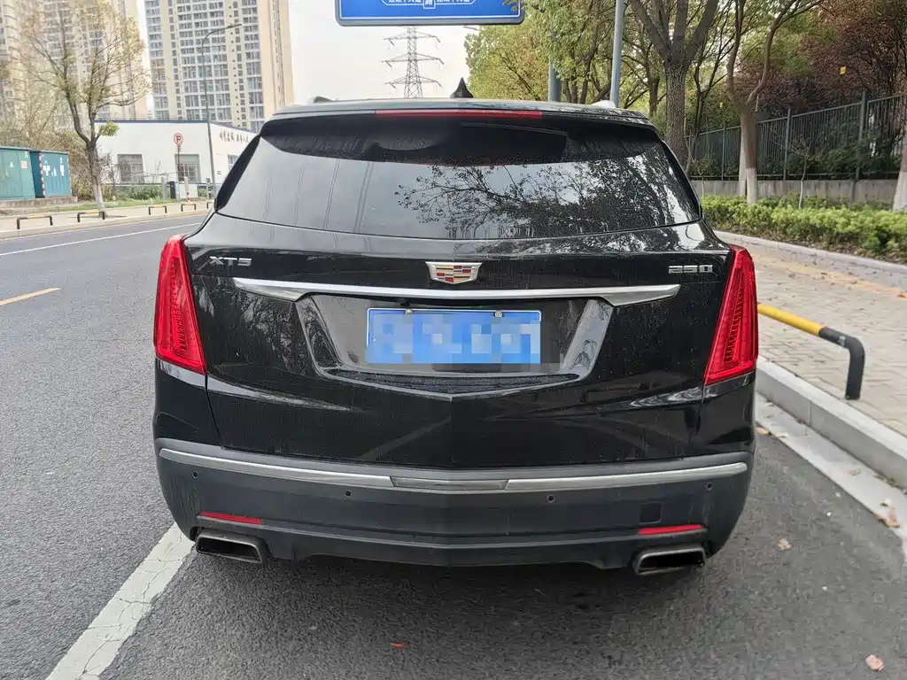 Cadillac XT5 2017 — фото 9
