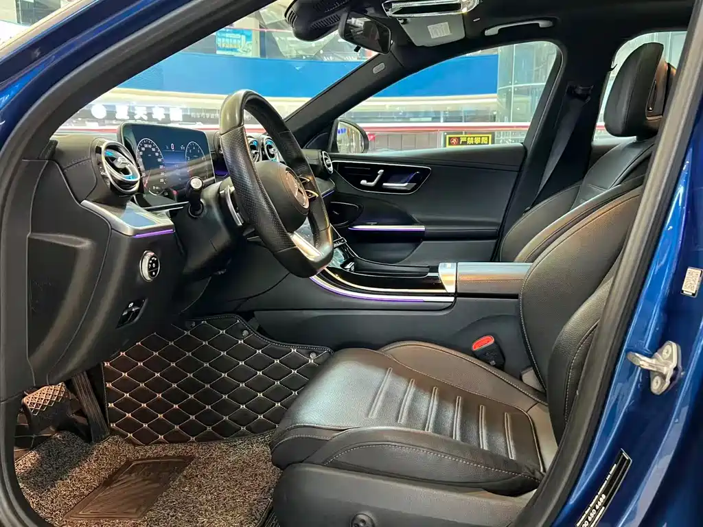 Mercedes-Benz C-Class 2023 — фото 5