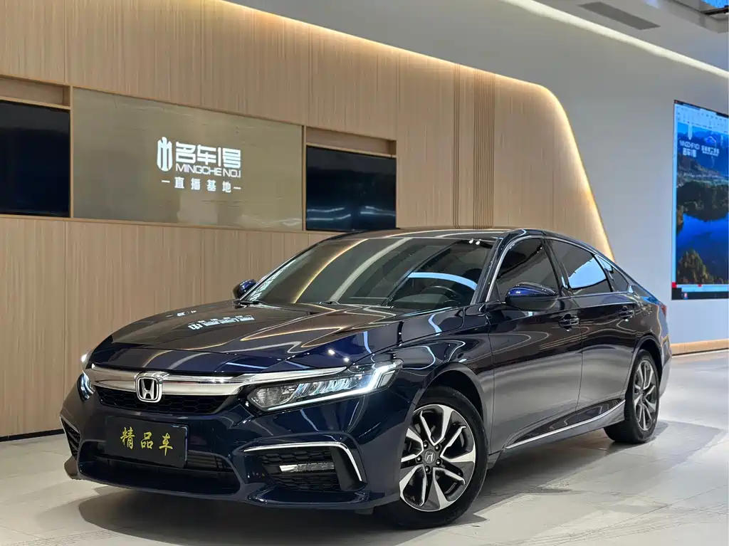 Honda Inspire 2021 — фото 1