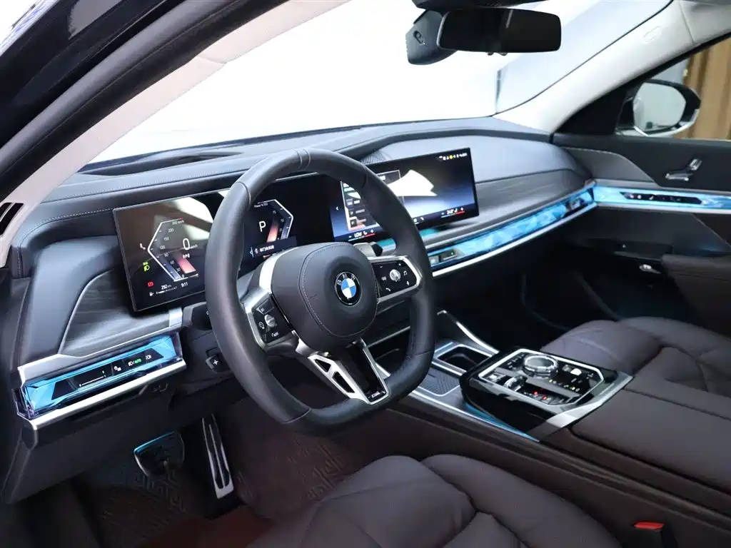 BMW 7 Series 2024 — фото 11