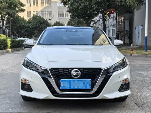 Nissan Teana 2022