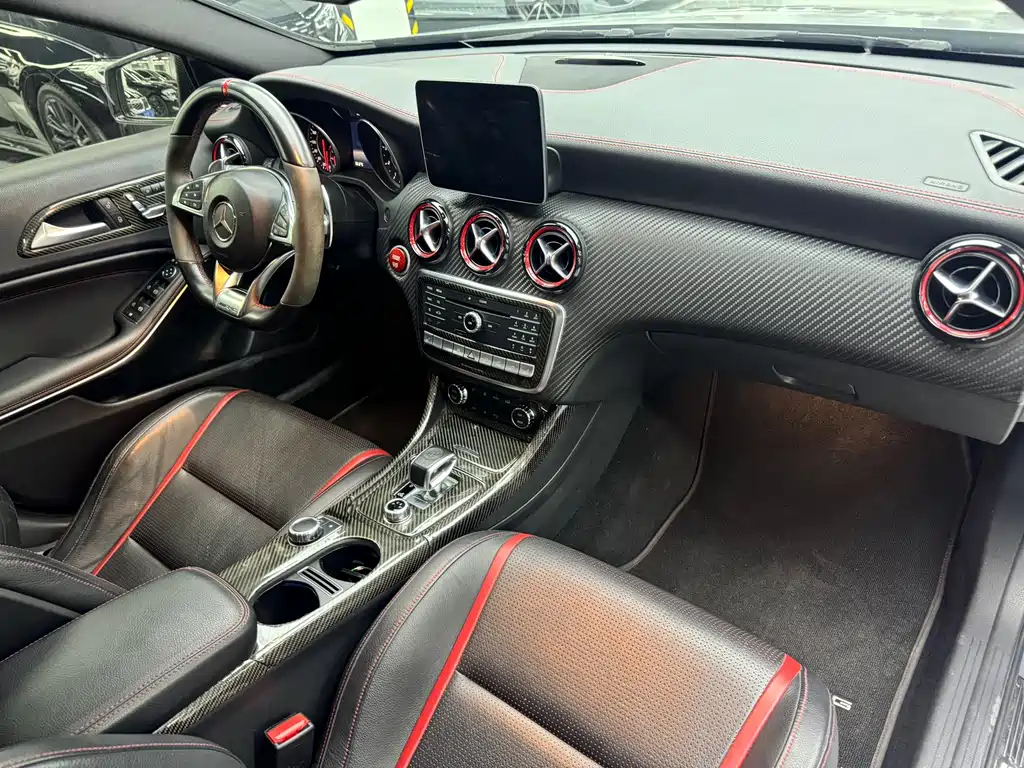 Mercedes-Benz A-Class AMG 2017 — фото 12