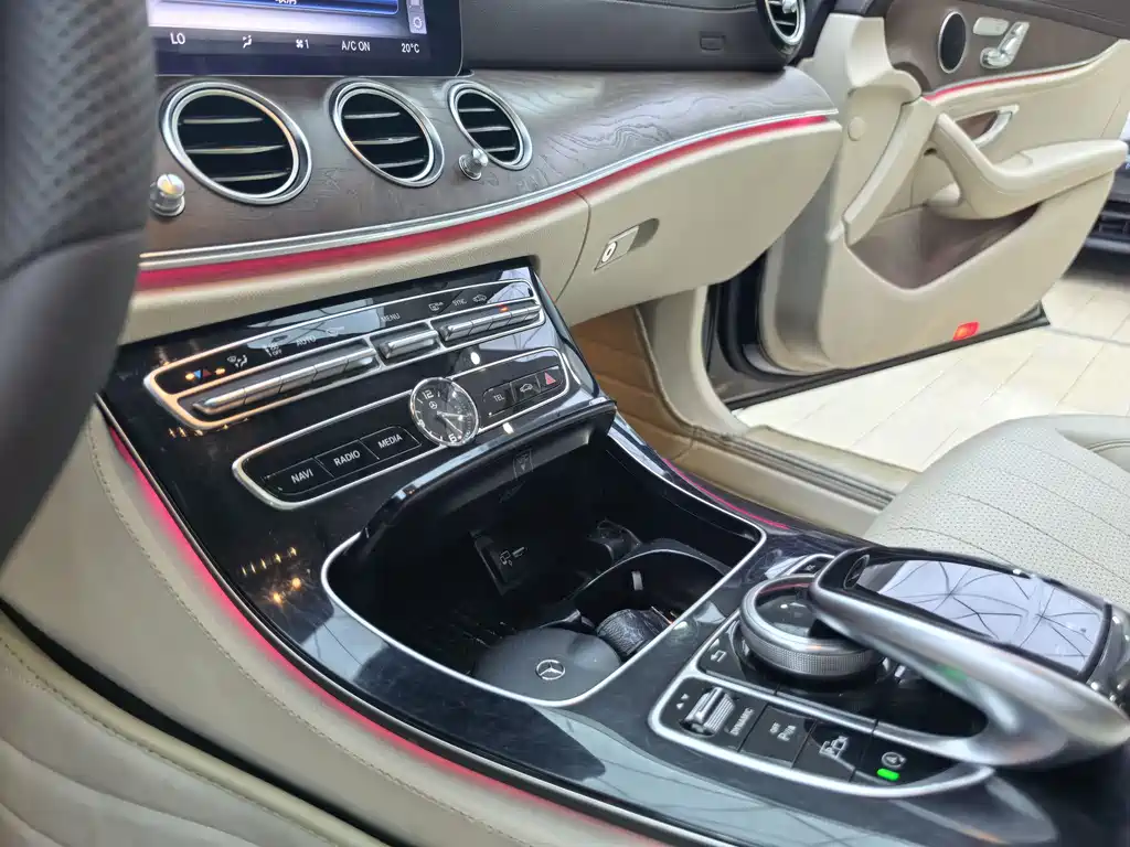 Mercedes-Benz E-Class 2017 — фото 8