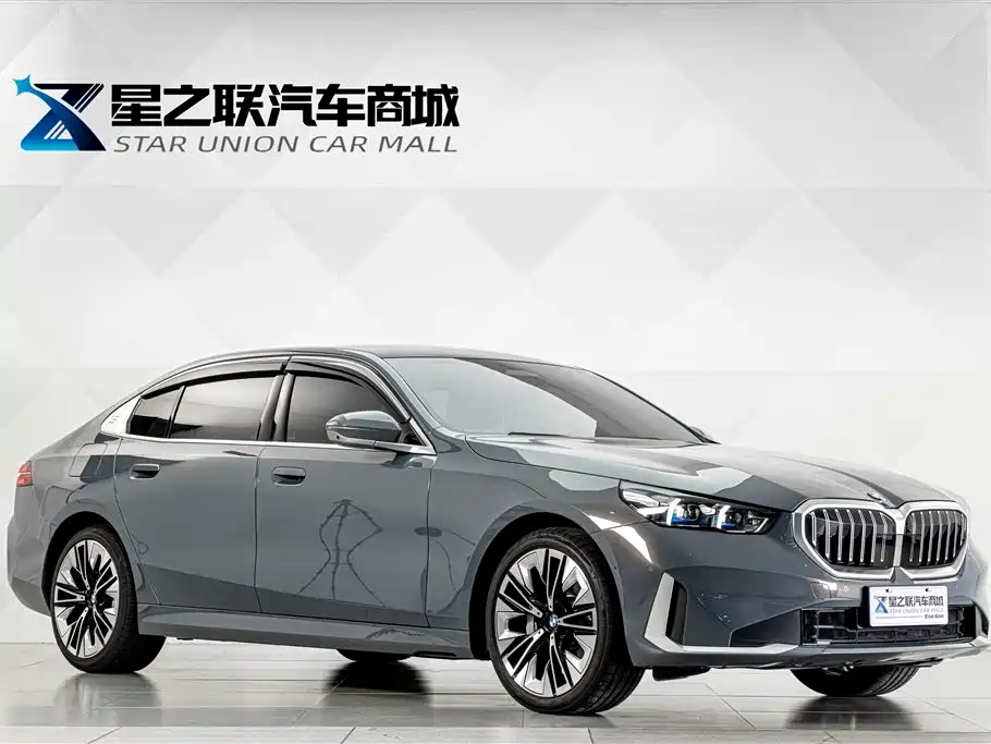 BMW 5 Series 2025
