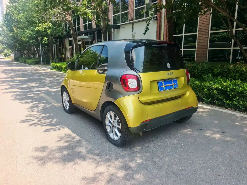 smart fortwo 2017 — фото 6