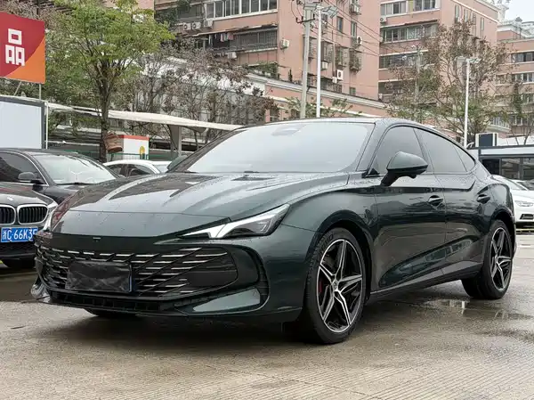 MG MG7 2023