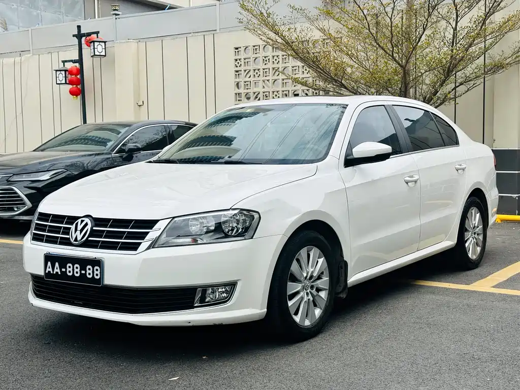 Volkswagen Lavida 2015 — фото 1