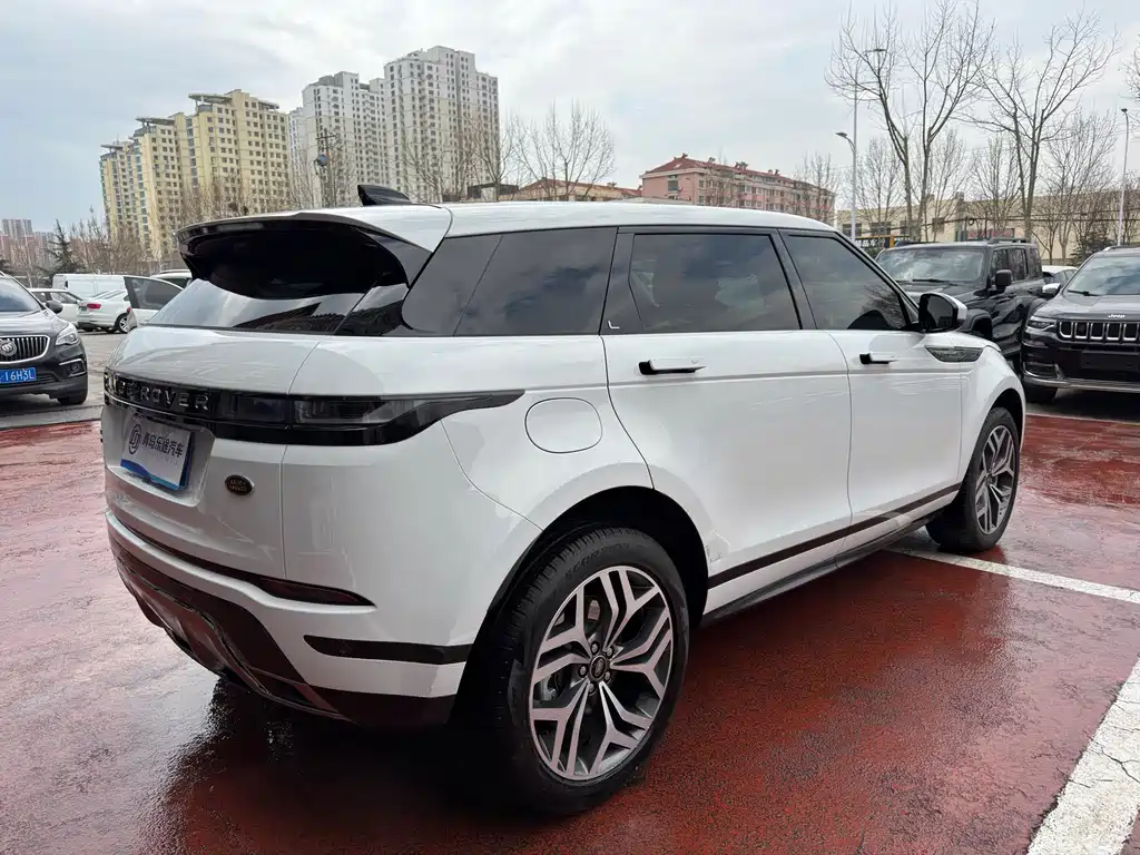 Land Rover Evoque 2023 — фото 6