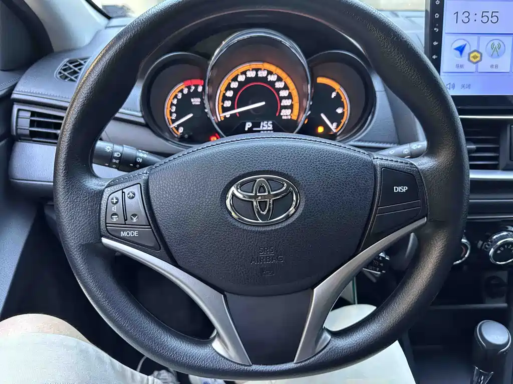 Toyota Yaris L 2023 — фото 8