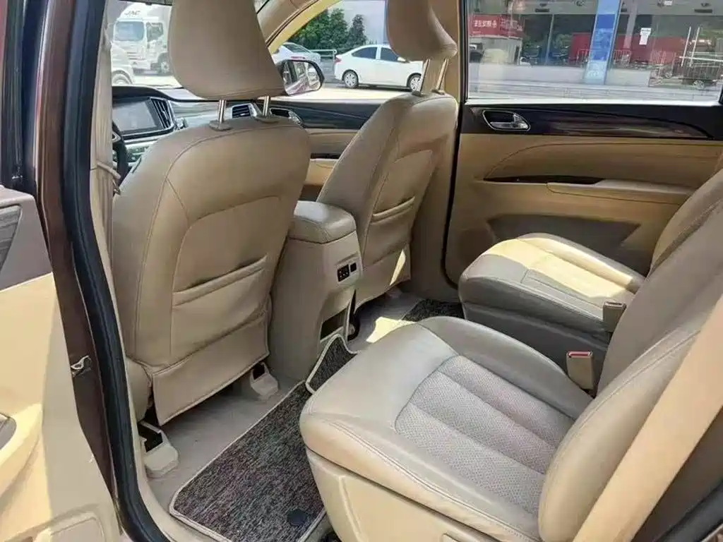 Baojun 730 2018