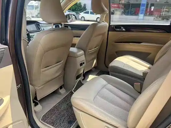 Baojun 730 2018