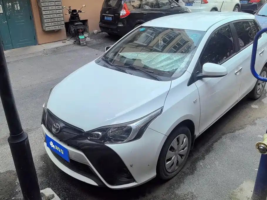 Toyota Yaris L 2017