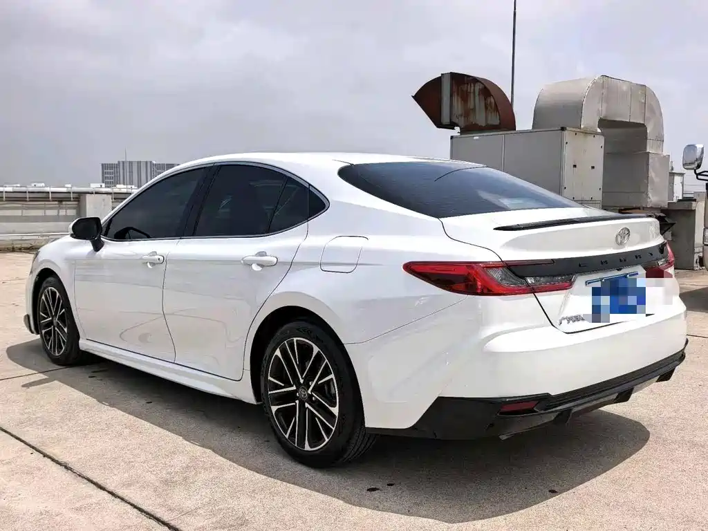 Toyota Camry 2026 — фото 3