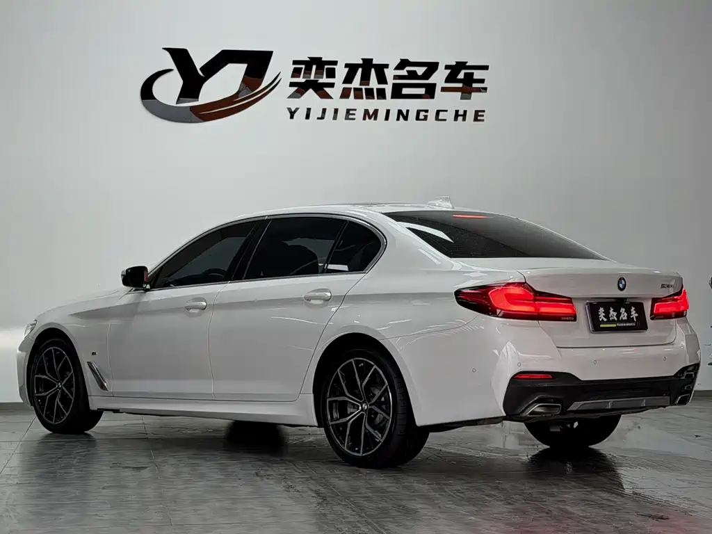 BMW 5 Series 2021