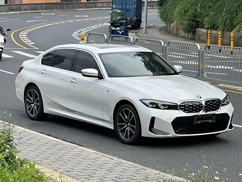 BMW 3 Series 2023