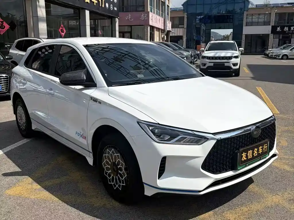 BYD e2 2022