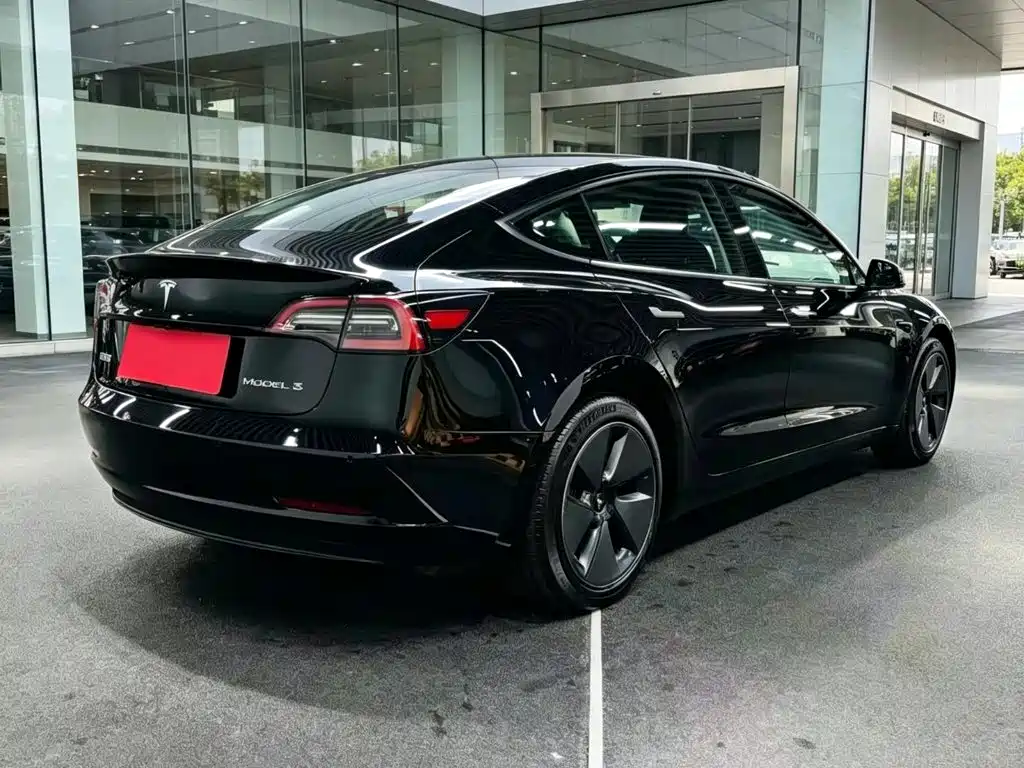 Tesla Model 3 2023 — фото 4