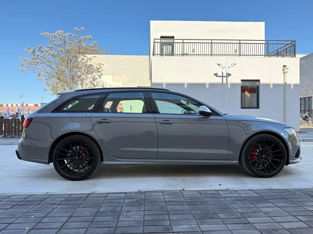 Audi RS 6 2016 — фото 3